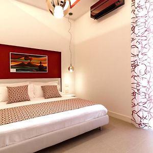Moma Suites